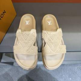 Picture of Louis Vuitton Slippers _SKULVsz38-45mnq0260645